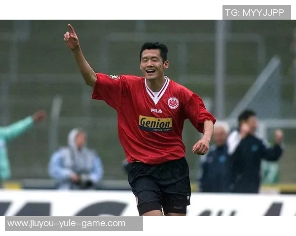 中国足球历史十大球星盘点 从巅峰时刻到时代传奇的辉煌足迹